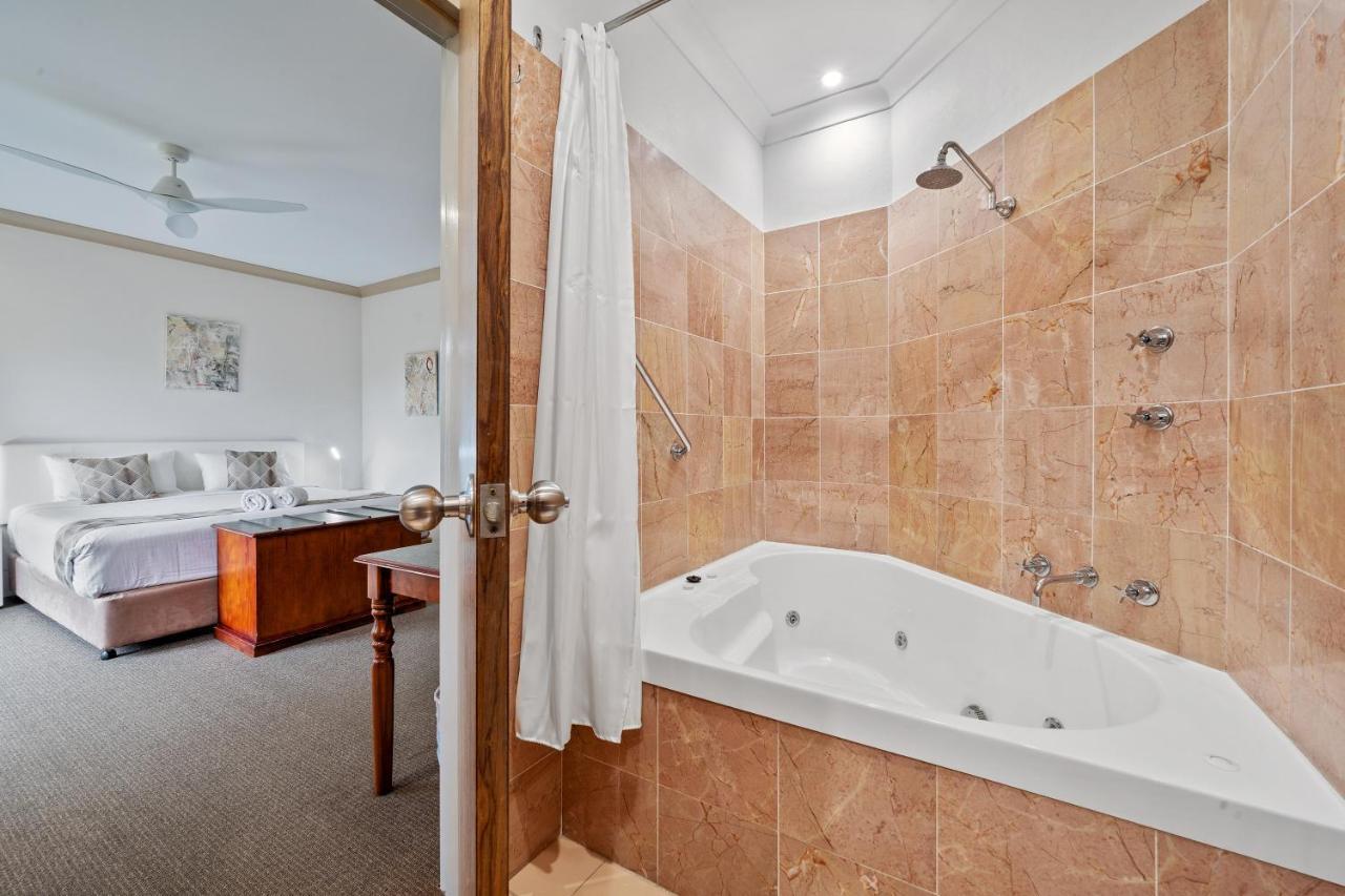 Oasis Inn Ulladulla - Welcoming Guests 18 Years And Older المظهر الخارجي الصورة