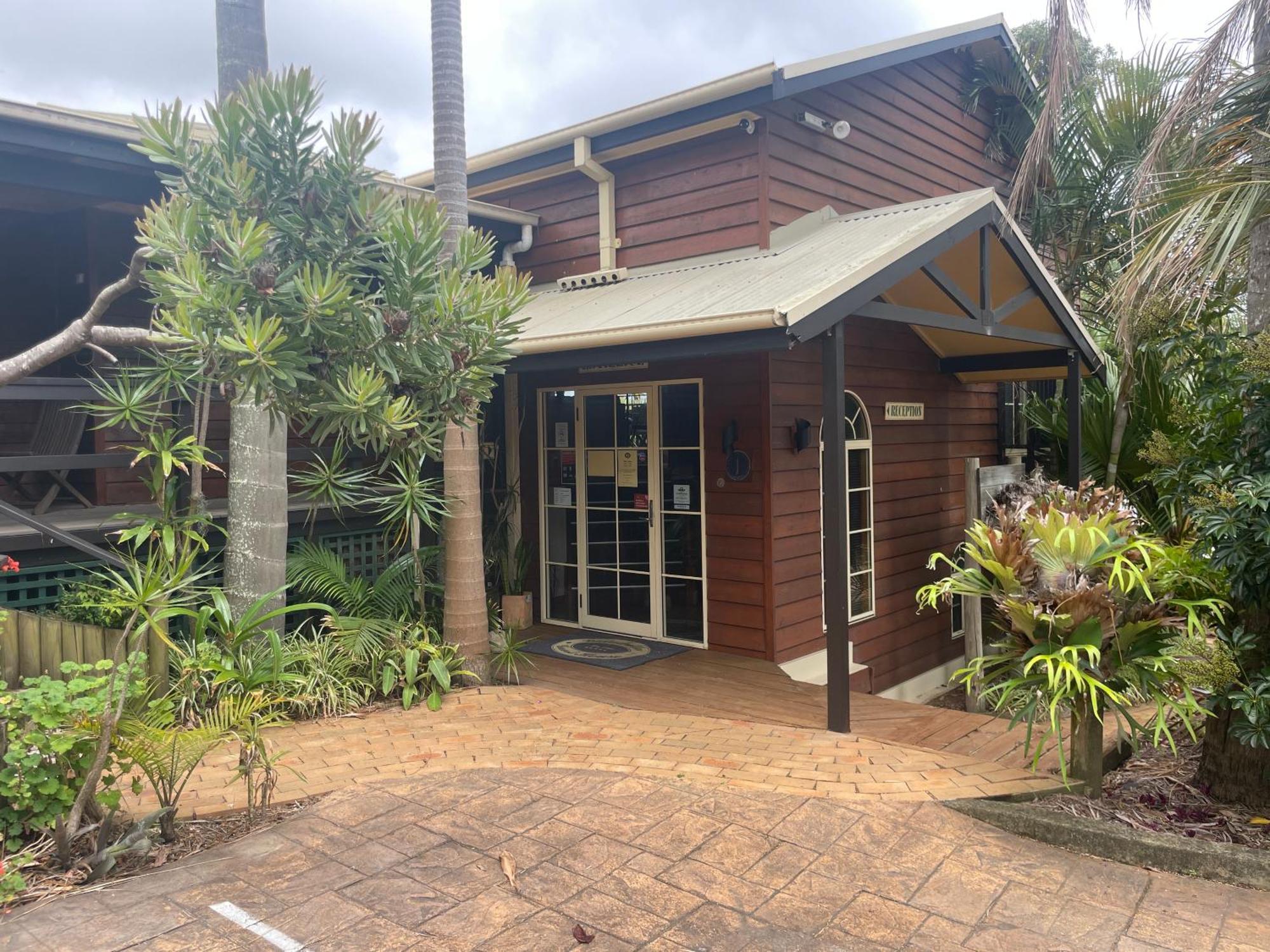 Oasis Inn Ulladulla - Welcoming Guests 18 Years And Older المظهر الخارجي الصورة