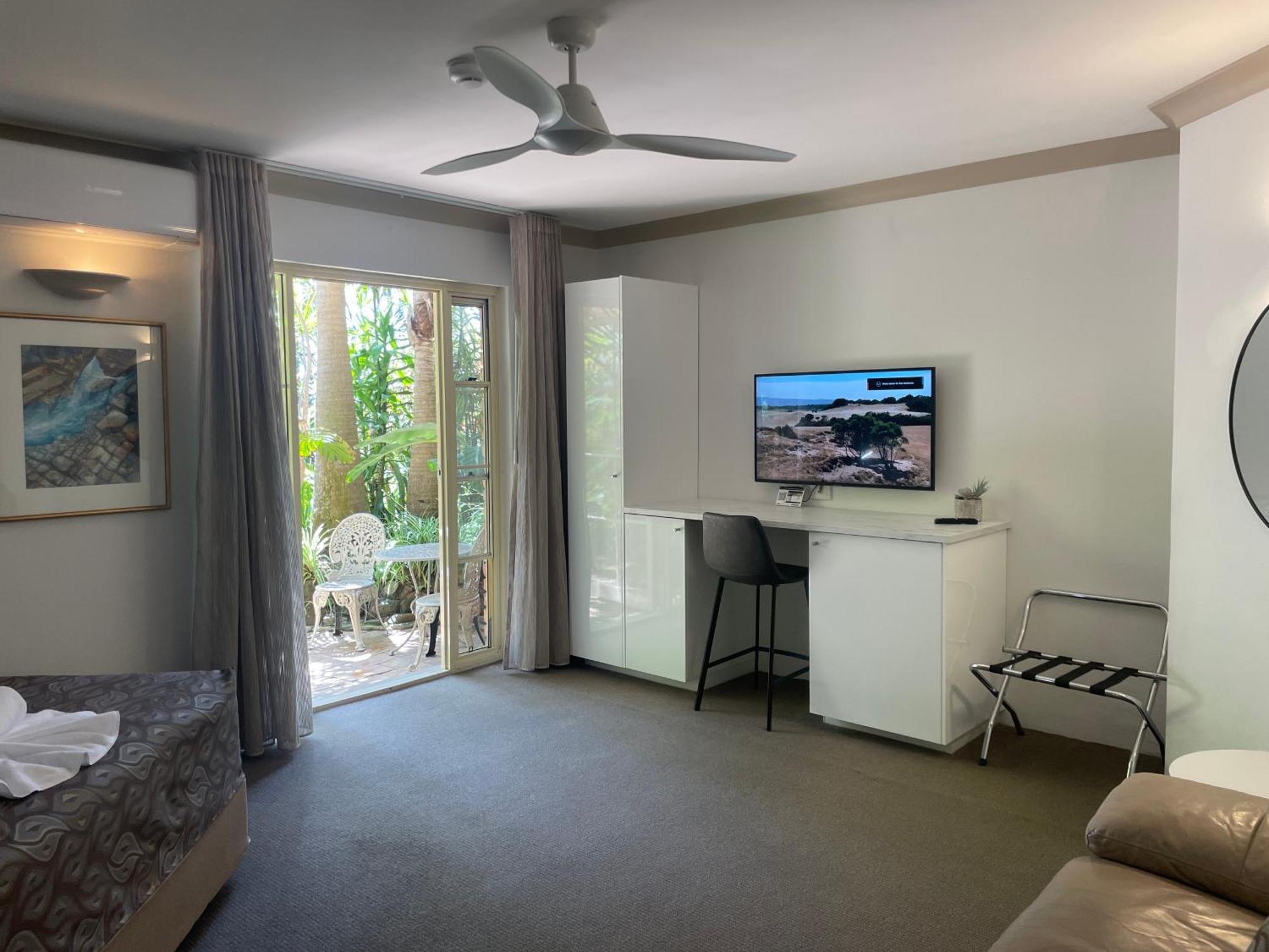 Oasis Inn Ulladulla - Welcoming Guests 18 Years And Older المظهر الخارجي الصورة