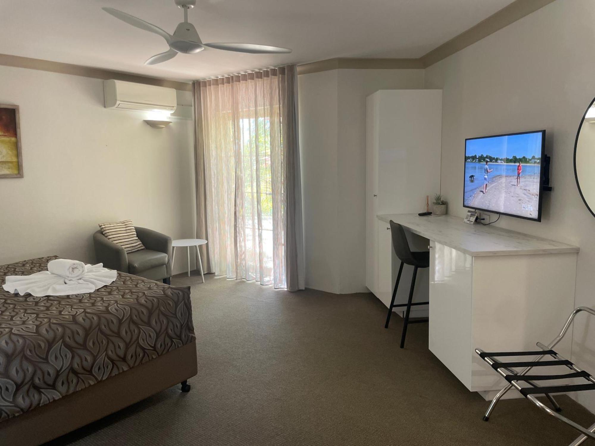 Oasis Inn Ulladulla - Welcoming Guests 18 Years And Older المظهر الخارجي الصورة