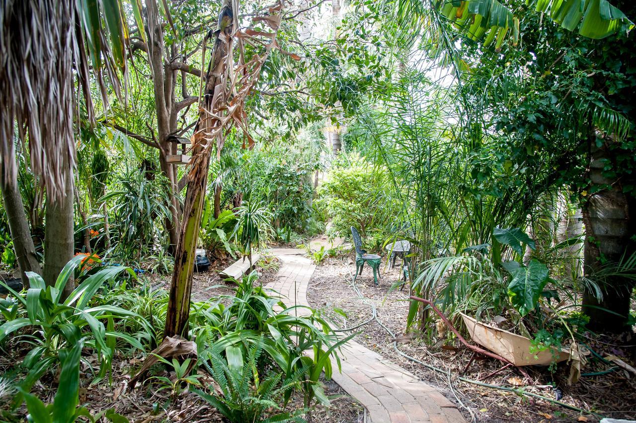 Oasis Inn Ulladulla - Welcoming Guests 18 Years And Older المظهر الخارجي الصورة